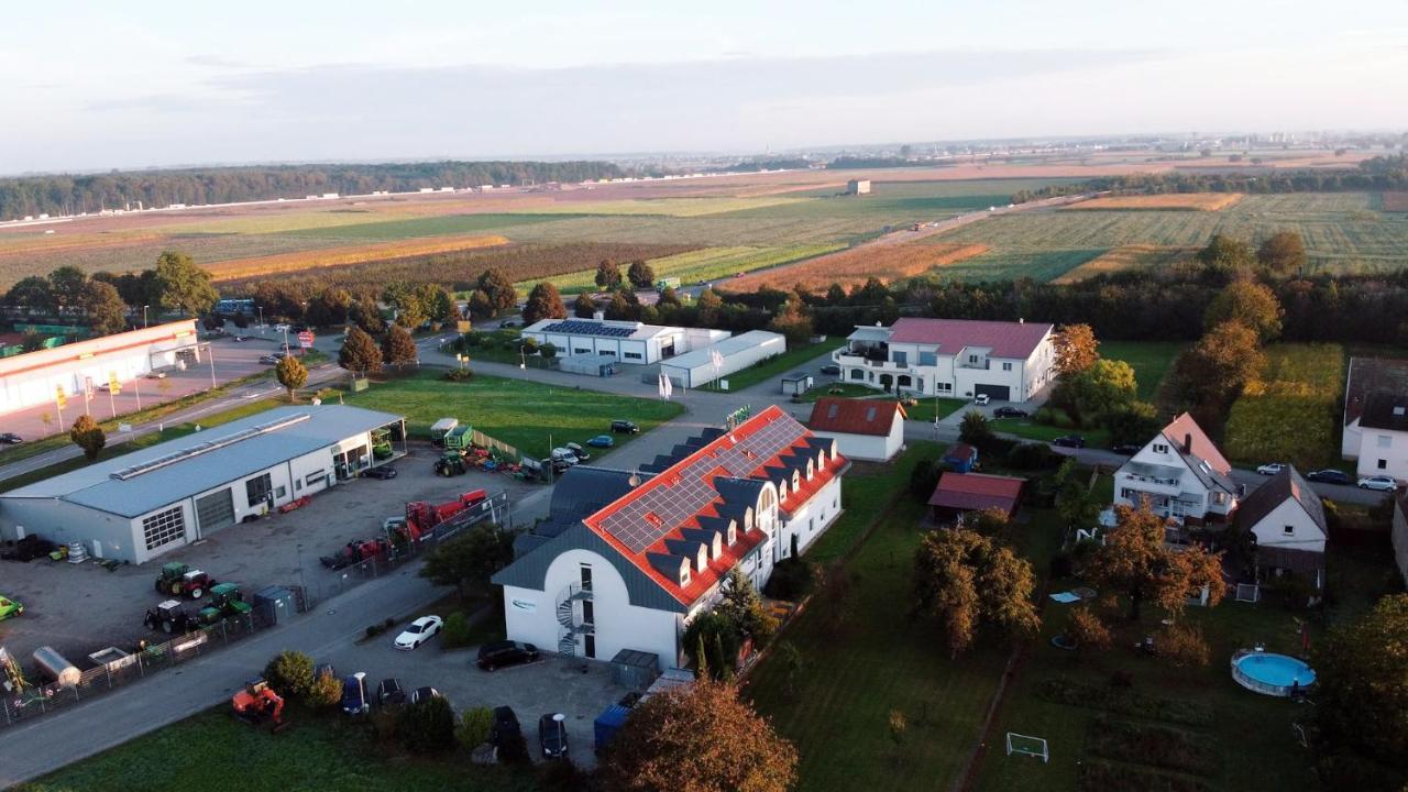 Hotel Sunparc - Shuttle Zum Europa-Park Rust 4Km & Rulantica 2Km Ringsheim Zewnętrze zdjęcie