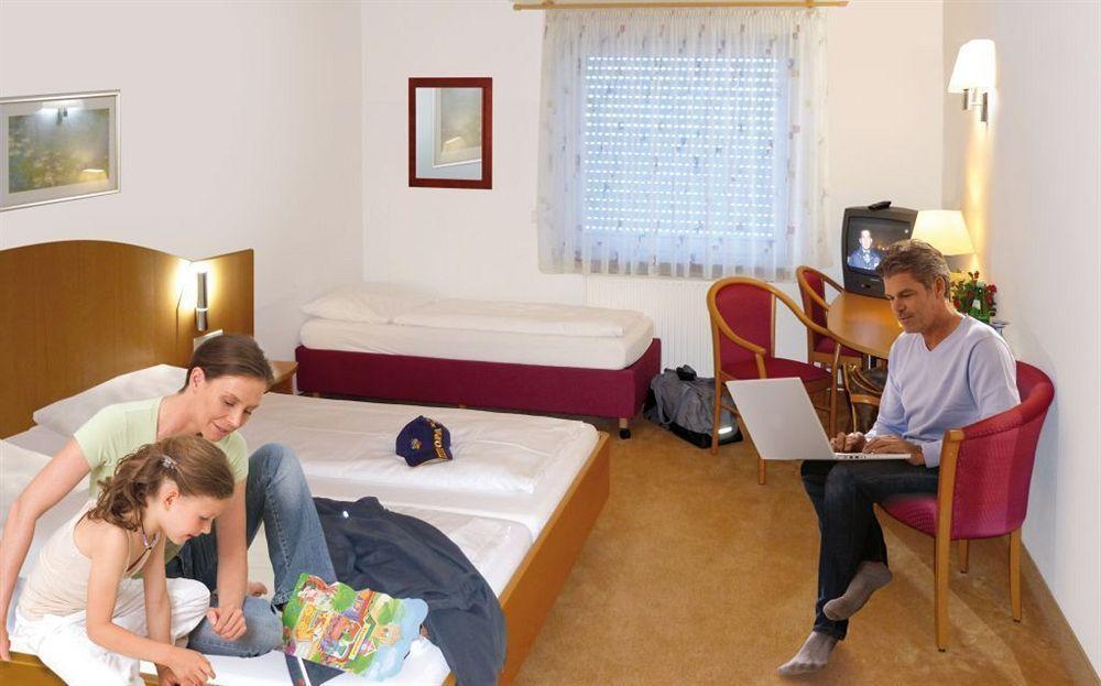 Hotel Sunparc - Shuttle Zum Europa-Park Rust 4Km & Rulantica 2Km Ringsheim Zewnętrze zdjęcie